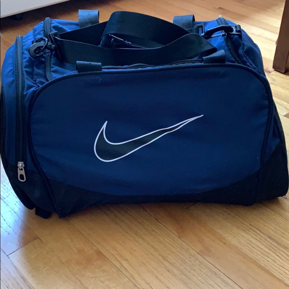 Nike duffle bag, blue. With shoulder strap